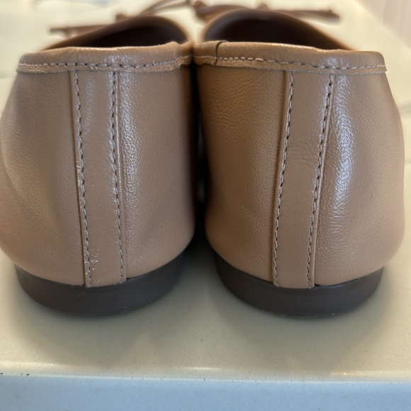 Schutz Arissa Ballet Flat EUC size 8.5B Tan/Nude - Picture 8 of 8